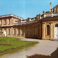 Петергоф. Павильон «Большая Оранжерея». 1722—1724. Архитектор И. Браунштейн